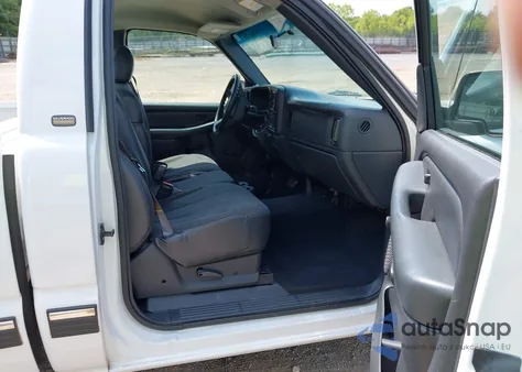 2001 Chevrolet Silverado 1500 from USA, damaged, VIN 1GCEC14W71Z231234